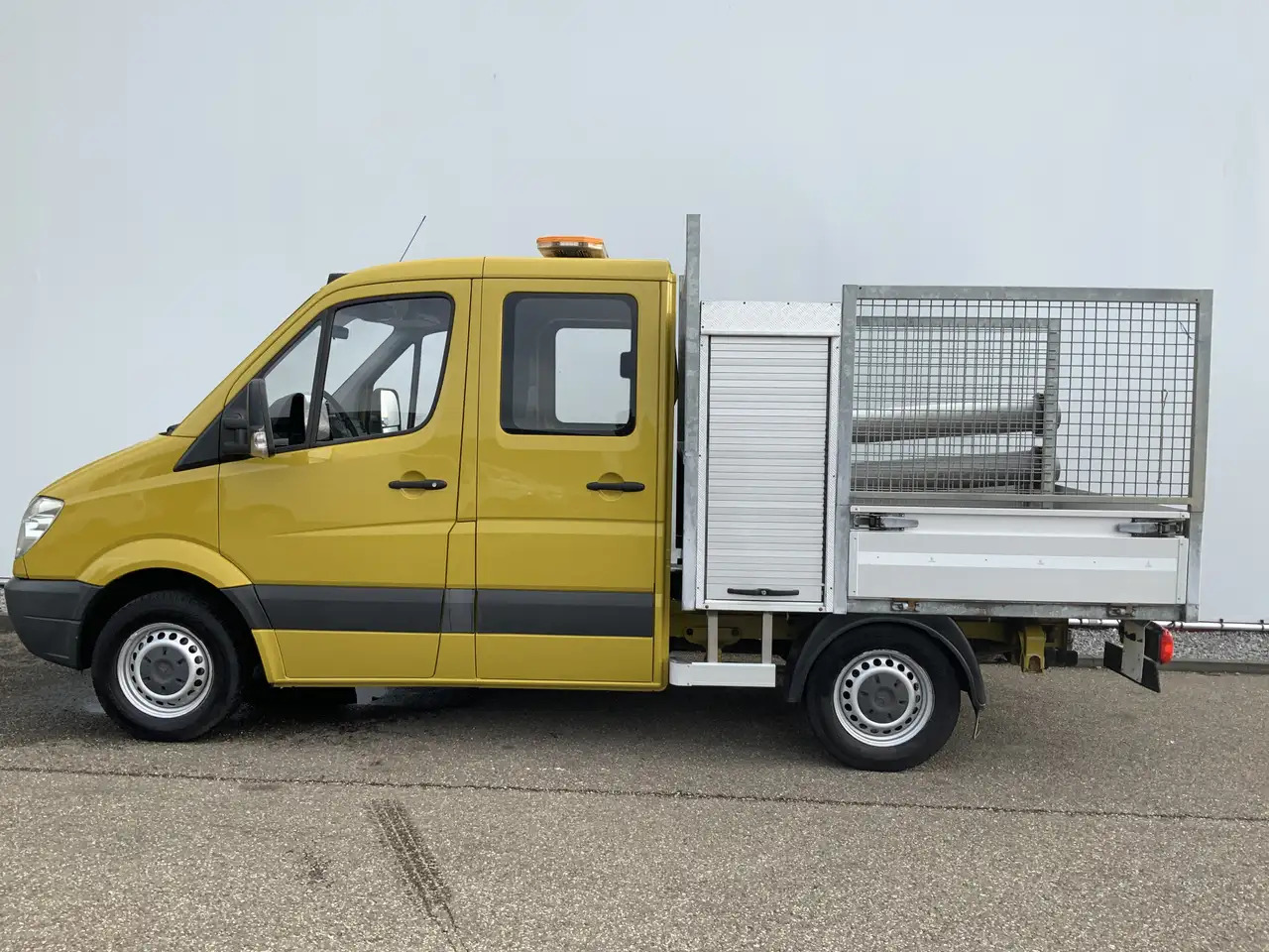 Mercedes-Benz Sprinter 213 2.2 CDI 325 Automaat DubCab Pick Up 5 Zits Tre - شاحنة توصيل مفتوحة, الشاحنات الصغيرة كابينة مزدوجة: صورة 3 Mercedes-Benz Sprinter 213 2.2 CDI 325 Automaat DubCab Pick Up 5 Zits Tre - شاحنة توصيل مفتوحة, الشاحنات الصغيرة كابينة مزدوجة: صورة 3