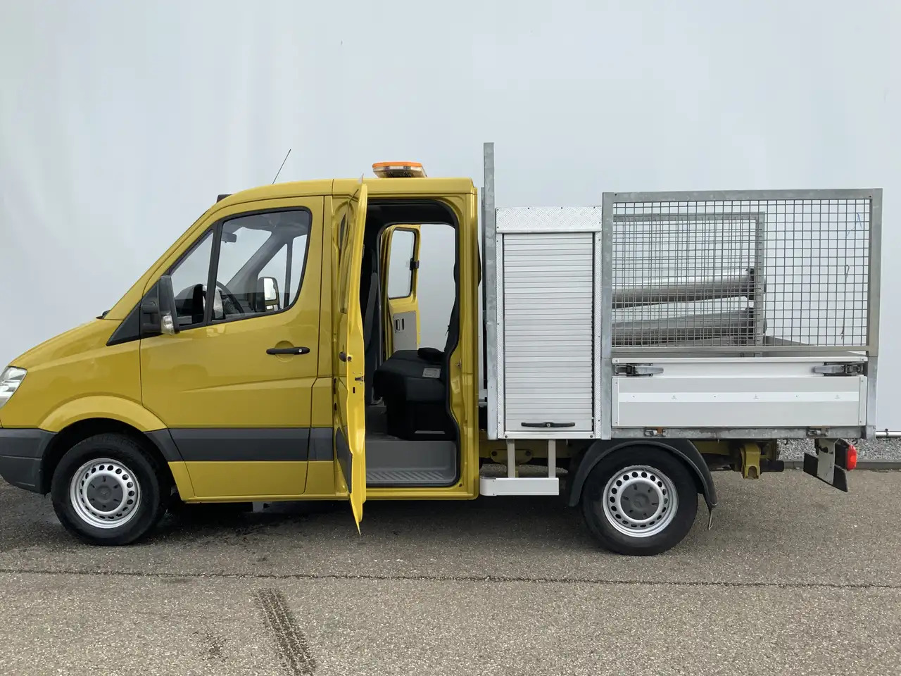 Mercedes-Benz Sprinter 213 2.2 CDI 325 Automaat DubCab Pick Up 5 Zits Tre - شاحنة توصيل مفتوحة, الشاحنات الصغيرة كابينة مزدوجة: صورة 4 Mercedes-Benz Sprinter 213 2.2 CDI 325 Automaat DubCab Pick Up 5 Zits Tre - شاحنة توصيل مفتوحة, الشاحنات الصغيرة كابينة مزدوجة: صورة 4
