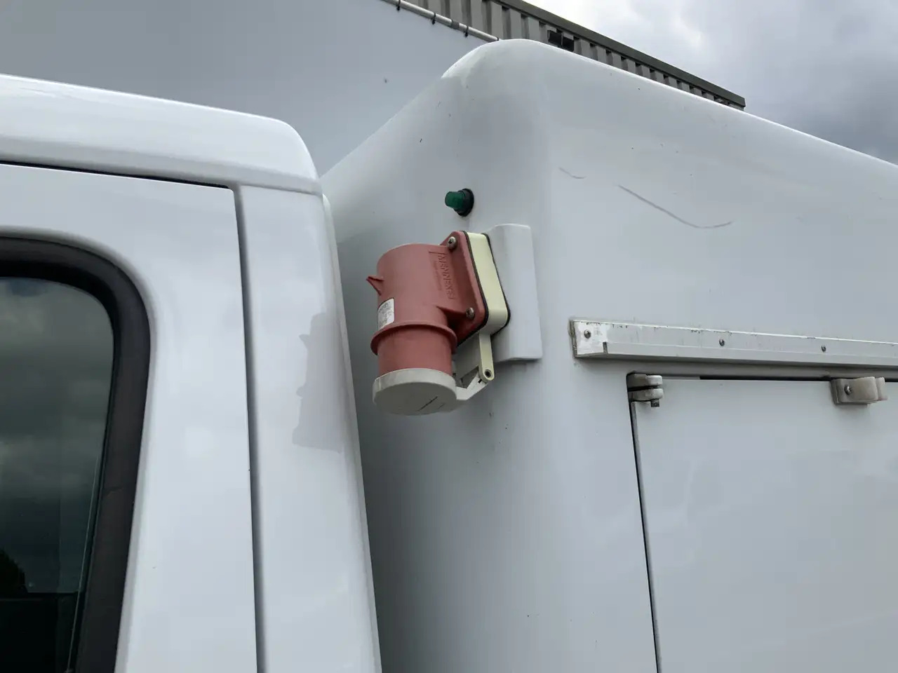 Mercedes-Benz Sprinter 310 2.2 CDI 366 ijswagen 40 gr _0 Deuren 10 Euro 5 - شاحنة توصيل مبردة: صورة 3 Mercedes-Benz Sprinter 310 2.2 CDI 366 ijswagen 40 gr _0 Deuren 10 Euro 5 - شاحنة توصيل مبردة: صورة 3