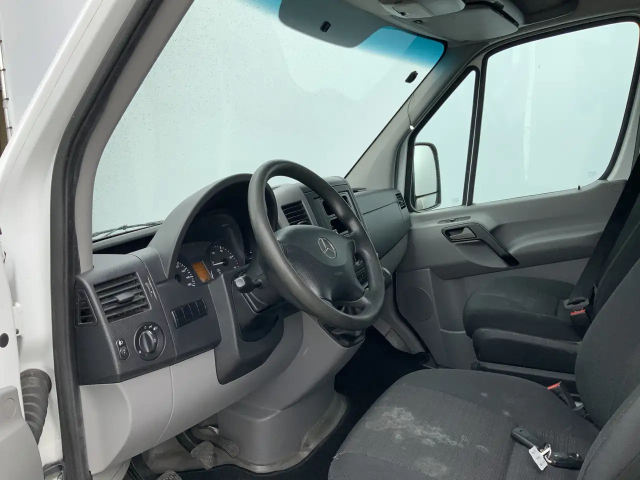 Mercedes-Benz Sprinter 311 2.2 CDI 366 40 gr _0 ijswagen 10 Deuren Euro 6 - شاحنة توصيل مبردة: صورة 3 Mercedes-Benz Sprinter 311 2.2 CDI 366 40 gr _0 ijswagen 10 Deuren Euro 6 - شاحنة توصيل مبردة: صورة 3
