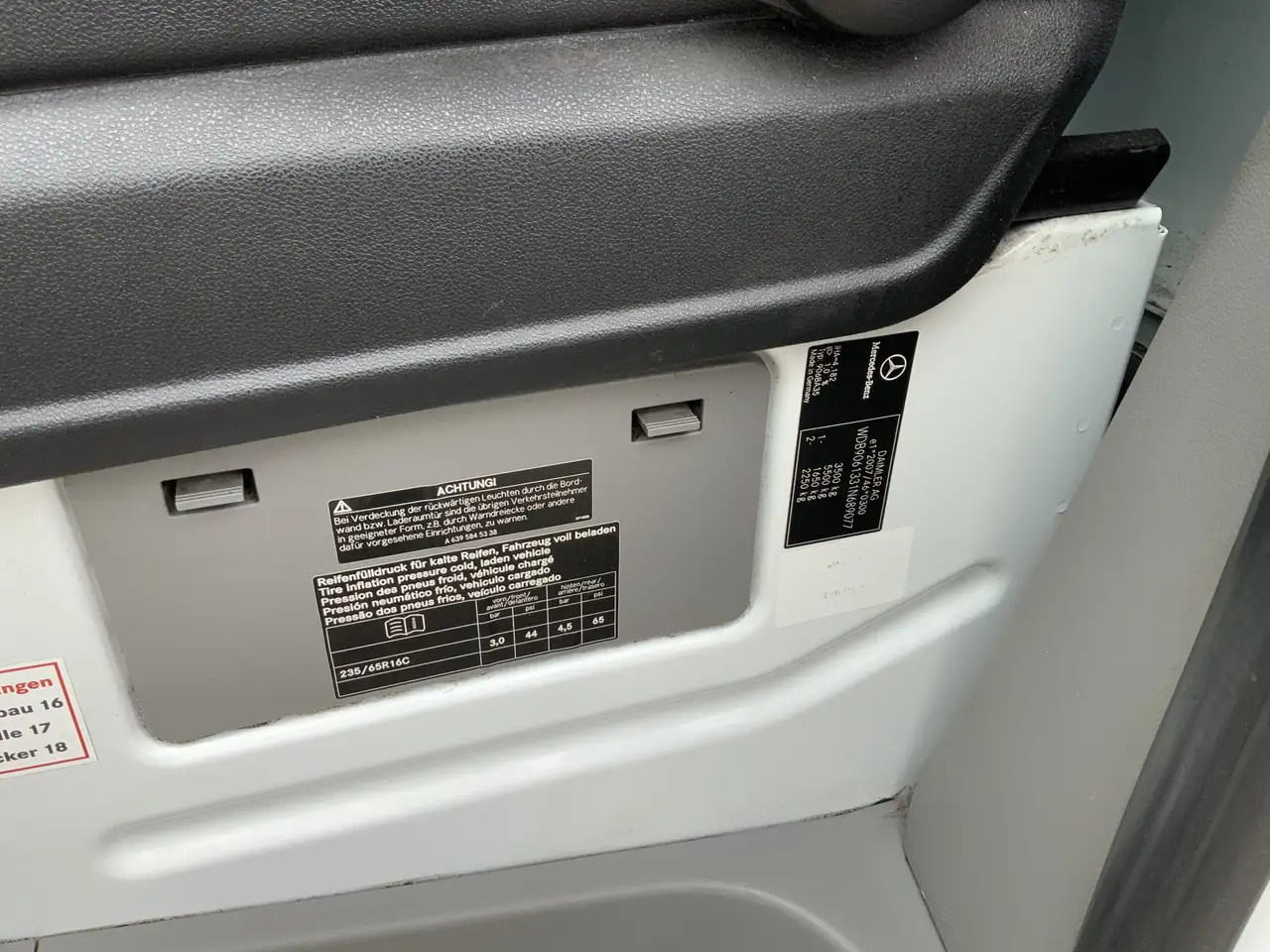 Mercedes-Benz Sprinter 311 2.2 CDI 366 40 gr _0 ijswagen 10 Deuren Euro 6 - شاحنة توصيل مبردة: صورة 5 Mercedes-Benz Sprinter 311 2.2 CDI 366 40 gr _0 ijswagen 10 Deuren Euro 6 - شاحنة توصيل مبردة: صورة 5