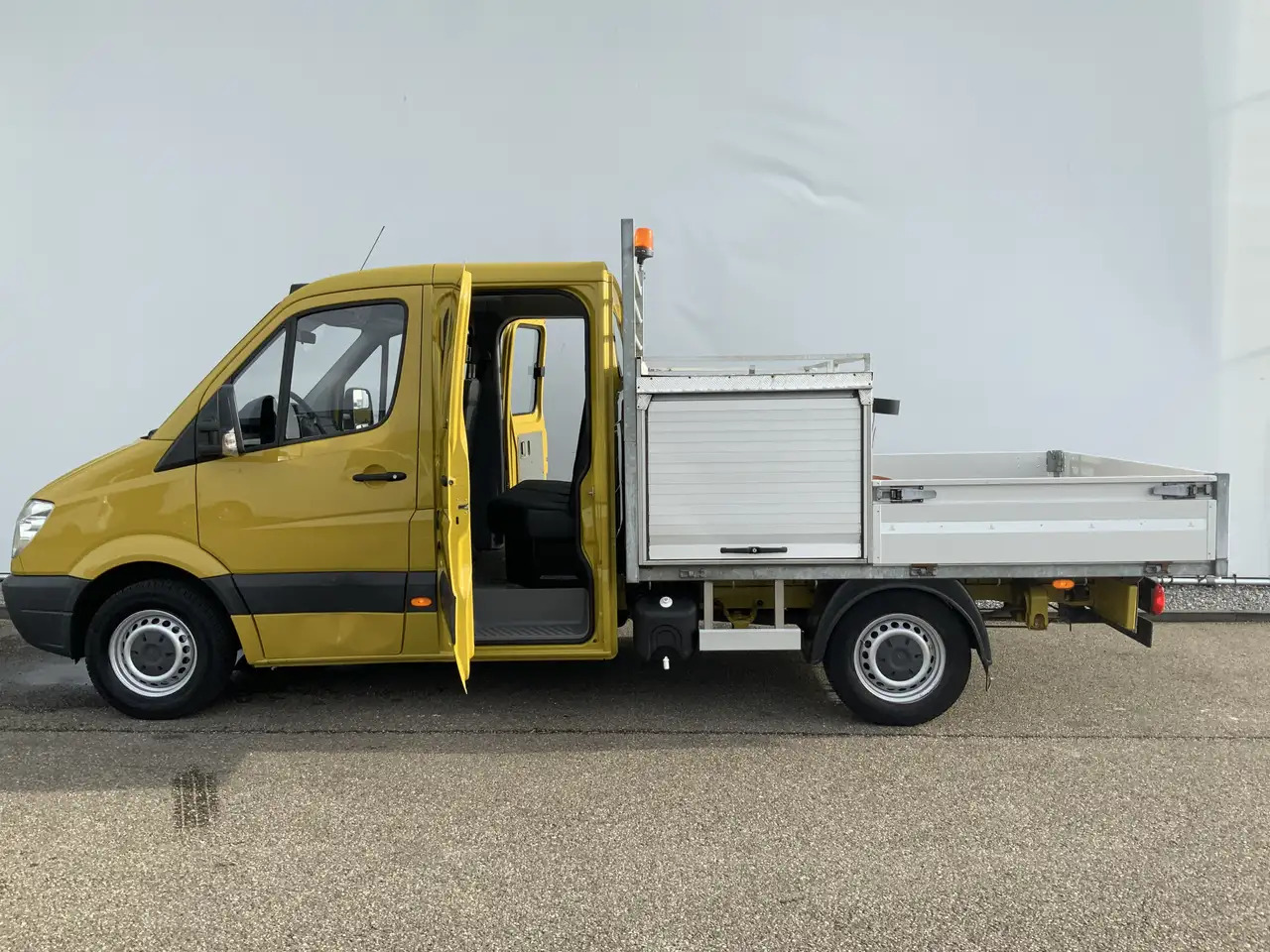 Mercedes-Benz Sprinter 313 2.2 CDI 366 Automaat DubCab Pick Up 5 Zits Tre - شاحنة توصيل مفتوحة, الشاحنات الصغيرة كابينة مزدوجة: صورة 4 Mercedes-Benz Sprinter 313 2.2 CDI 366 Automaat DubCab Pick Up 5 Zits Tre - شاحنة توصيل مفتوحة, الشاحنات الصغيرة كابينة مزدوجة: صورة 4