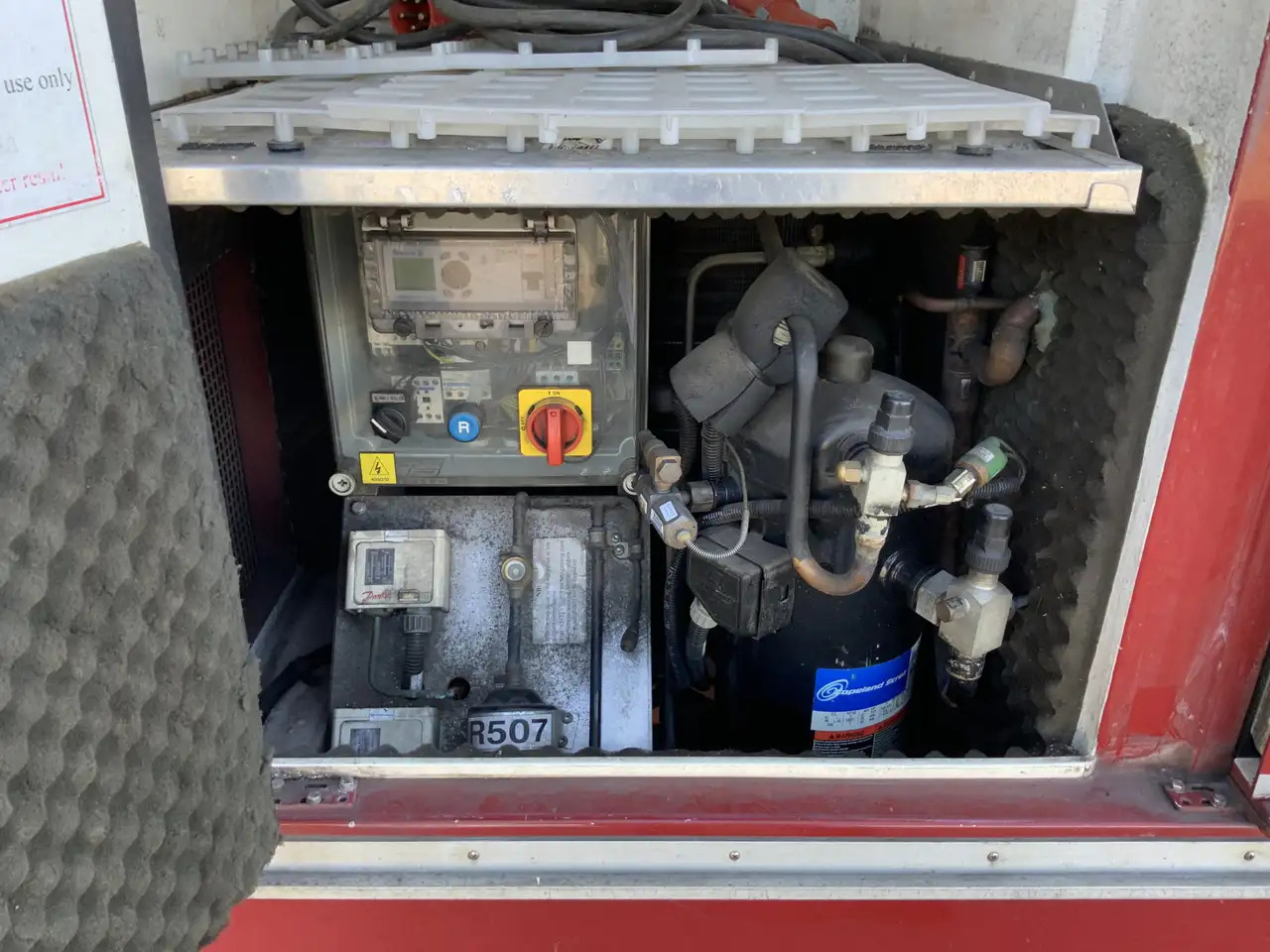 Mercedes-Benz Sprinter 313 2.2 CDI 366 Vries Auto _40gr 10 Deuren IJS Eur - شاحنة توصيل مبردة: صورة 4 Mercedes-Benz Sprinter 313 2.2 CDI 366 Vries Auto _40gr 10 Deuren IJS Eur - شاحنة توصيل مبردة: صورة 4