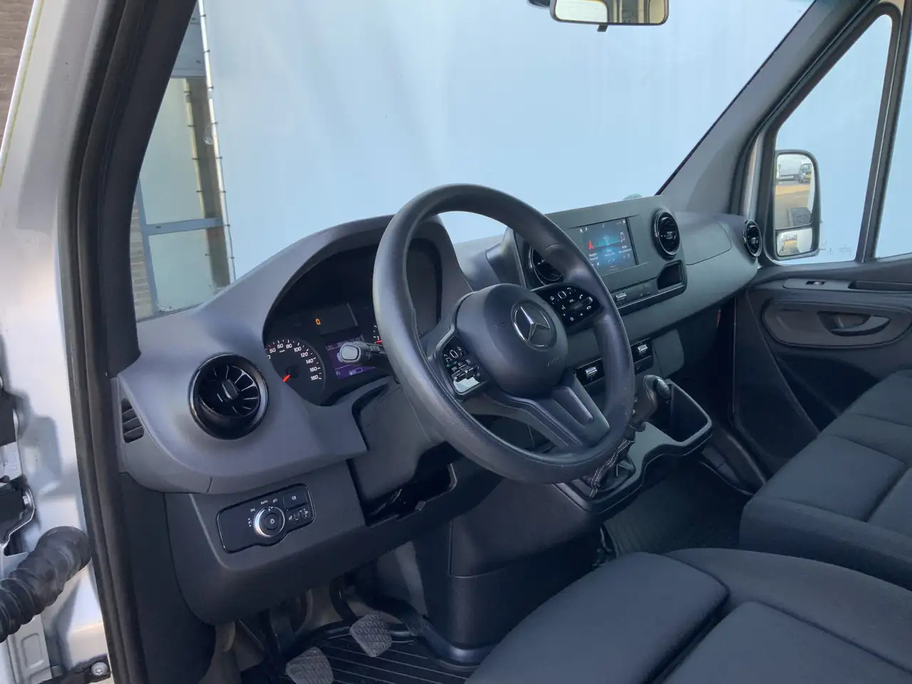 Mercedes-Benz Sprinter 314 2.2 CDI L2H2 Airco Cruise 3 Zits Trekhaak 2000 - فان: صورة 4 Mercedes-Benz Sprinter 314 2.2 CDI L2H2 Airco Cruise 3 Zits Trekhaak 2000 - فان: صورة 4