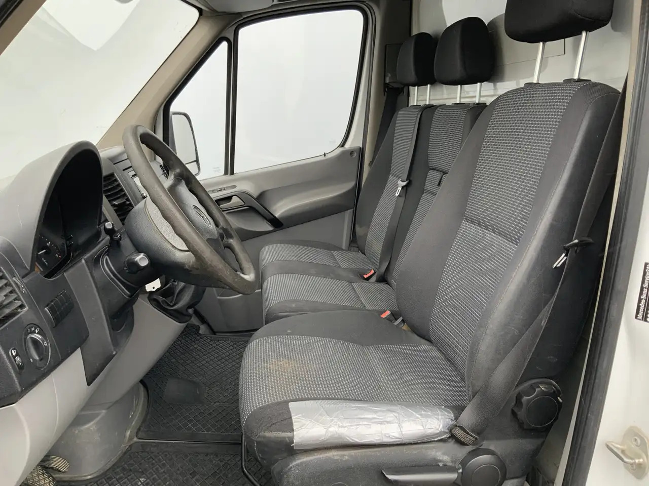 Mercedes-Benz Sprinter 513 2.2 CDI 432 Meubelbak & Deuren 3 Zits Cruise T - شاحنة بصندوق مغلق: صورة 4 Mercedes-Benz Sprinter 513 2.2 CDI 432 Meubelbak & Deuren 3 Zits Cruise T - شاحنة بصندوق مغلق: صورة 4
