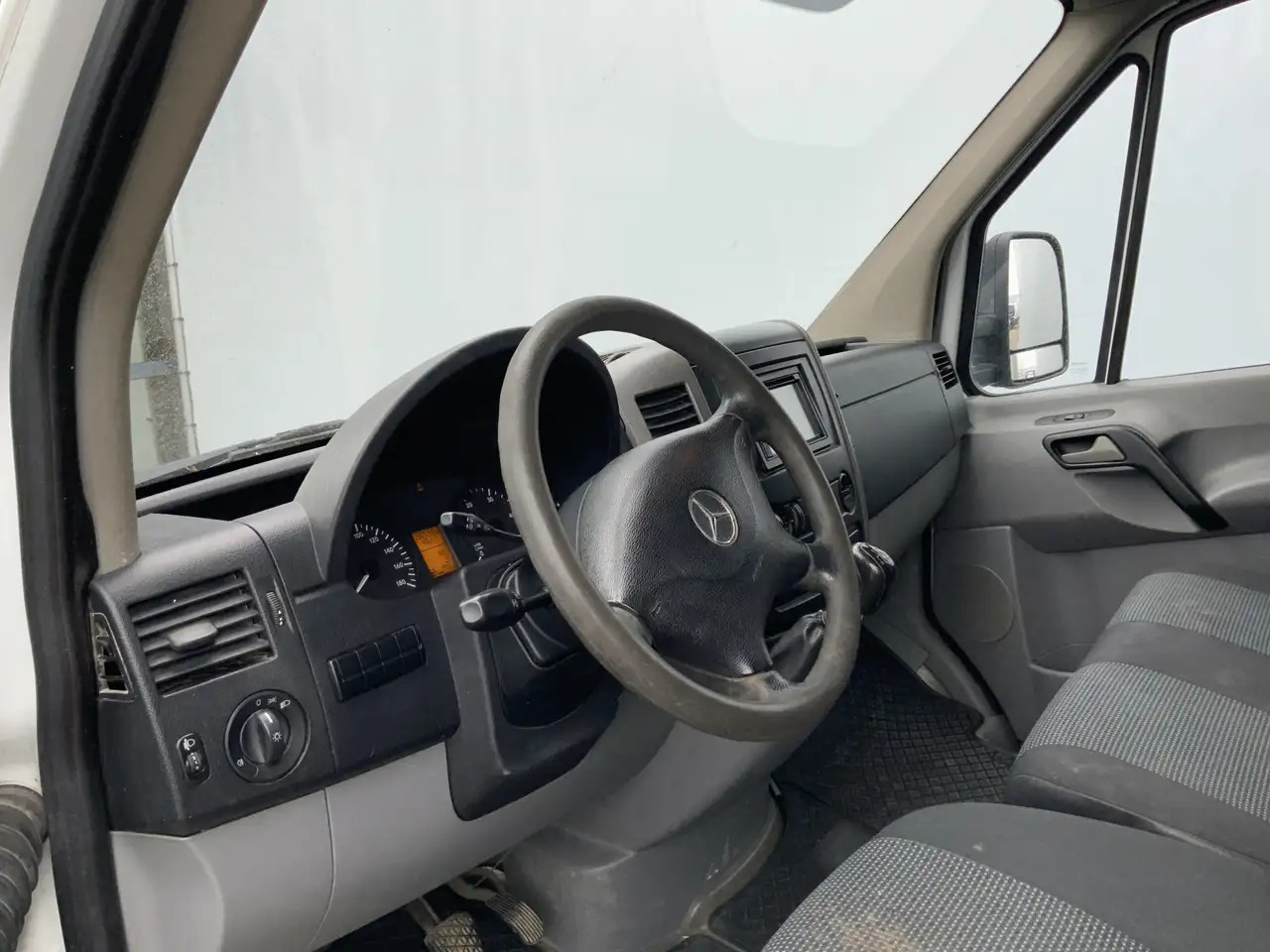 Mercedes-Benz Sprinter 513 2.2 CDI 432 Meubelbak & Deuren 3 Zits Cruise T - شاحنة بصندوق مغلق: صورة 5 Mercedes-Benz Sprinter 513 2.2 CDI 432 Meubelbak & Deuren 3 Zits Cruise T - شاحنة بصندوق مغلق: صورة 5