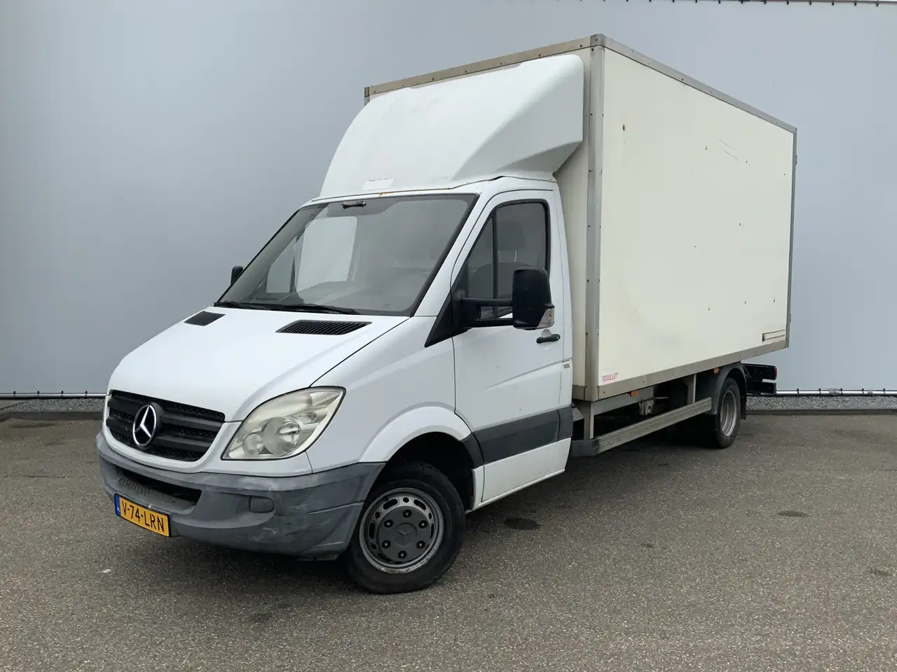 Mercedes-Benz Sprinter 513 2.2 CDI 432 Meubelbak & Deuren 3 Zits Cruise T - شاحنة بصندوق مغلق: صورة 1 Mercedes-Benz Sprinter 513 2.2 CDI 432 Meubelbak & Deuren 3 Zits Cruise T - شاحنة بصندوق مغلق: صورة 1