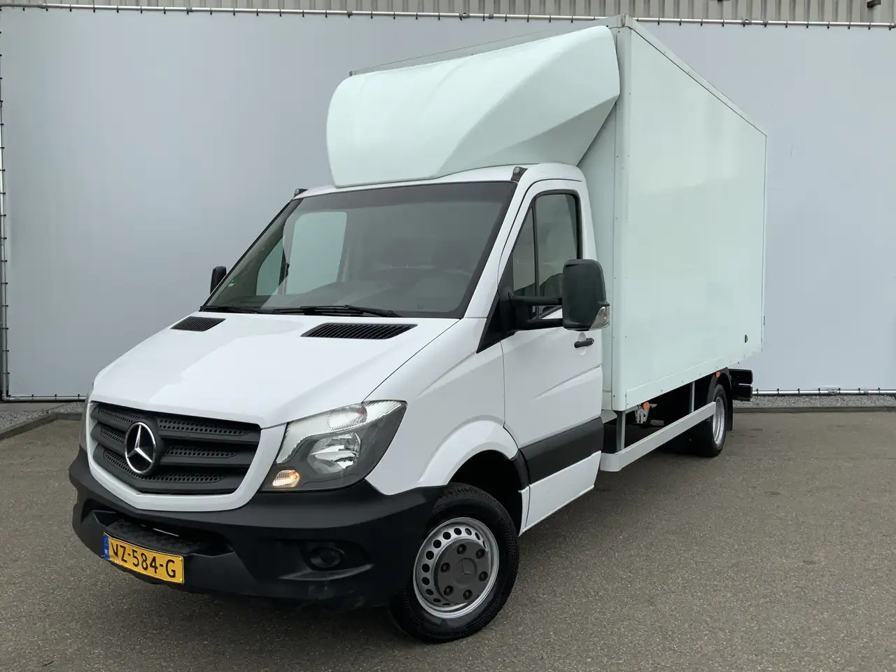 Mercedes-Benz Sprinter 516 2.2 CDI 432 Meubelbak&Deuren &Trap Airco 3 Zit - شاحنة بصندوق مغلق: صورة 1 Mercedes-Benz Sprinter 516 2.2 CDI 432 Meubelbak&Deuren &Trap Airco 3 Zit - شاحنة بصندوق مغلق: صورة 1