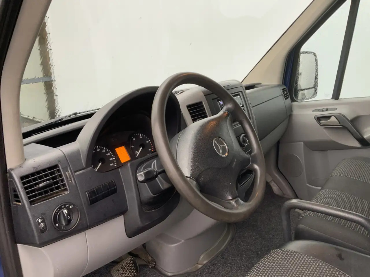 Mercedes-Benz Sprinter 518 3.0 CDI 366 L2H2 Automaat Airco 3 Zits Trekhaa - فان: صورة 5 Mercedes-Benz Sprinter 518 3.0 CDI 366 L2H2 Automaat Airco 3 Zits Trekhaa - فان: صورة 5