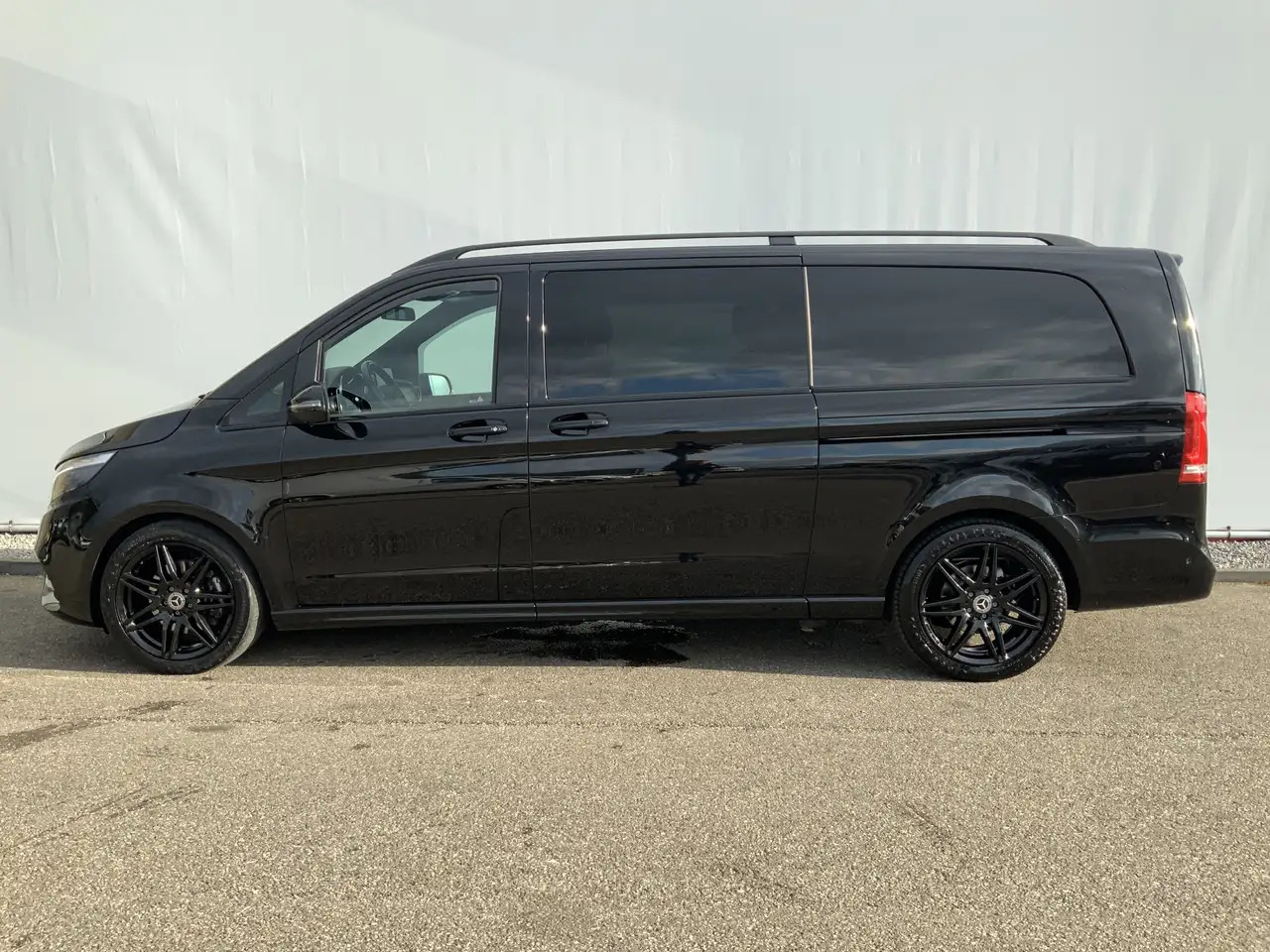 Mercedes-Benz V 300 300d Extra Lang Dub Cab Autom. Avantgarde Edition - الشاحنات الصغيرة كابينة مزدوجة: صورة 5 Mercedes-Benz V 300 300d Extra Lang Dub Cab Autom. Avantgarde Edition - الشاحنات الصغيرة كابينة مزدوجة: صورة 5