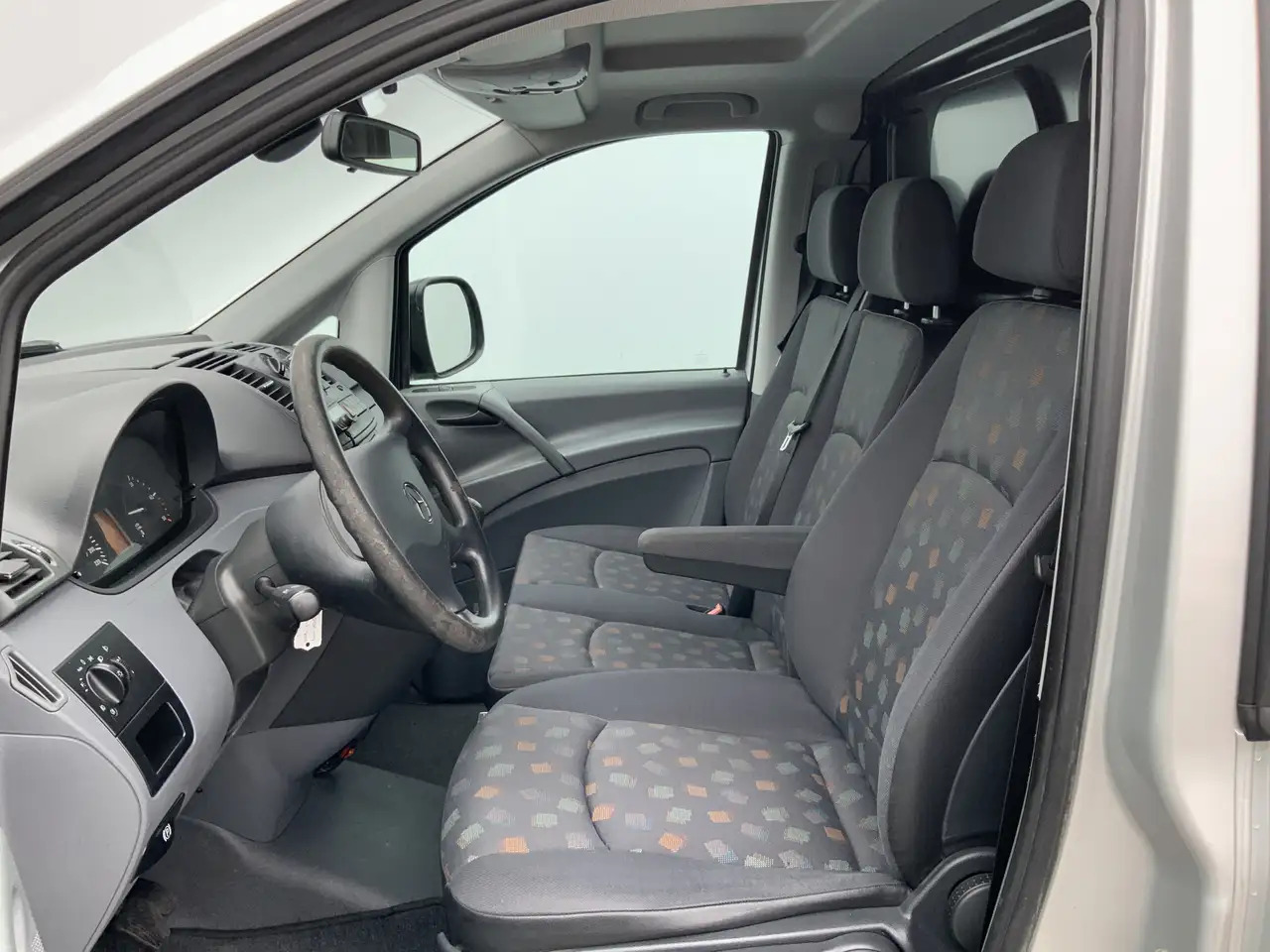 Mercedes-Benz Vito 111 CDI 320 Lang HD Amigo Koel Vries Werkt 100% 3 - شاحنة توصيل مبردة: صورة 5 Mercedes-Benz Vito 111 CDI 320 Lang HD Amigo Koel Vries Werkt 100% 3 - شاحنة توصيل مبردة: صورة 5