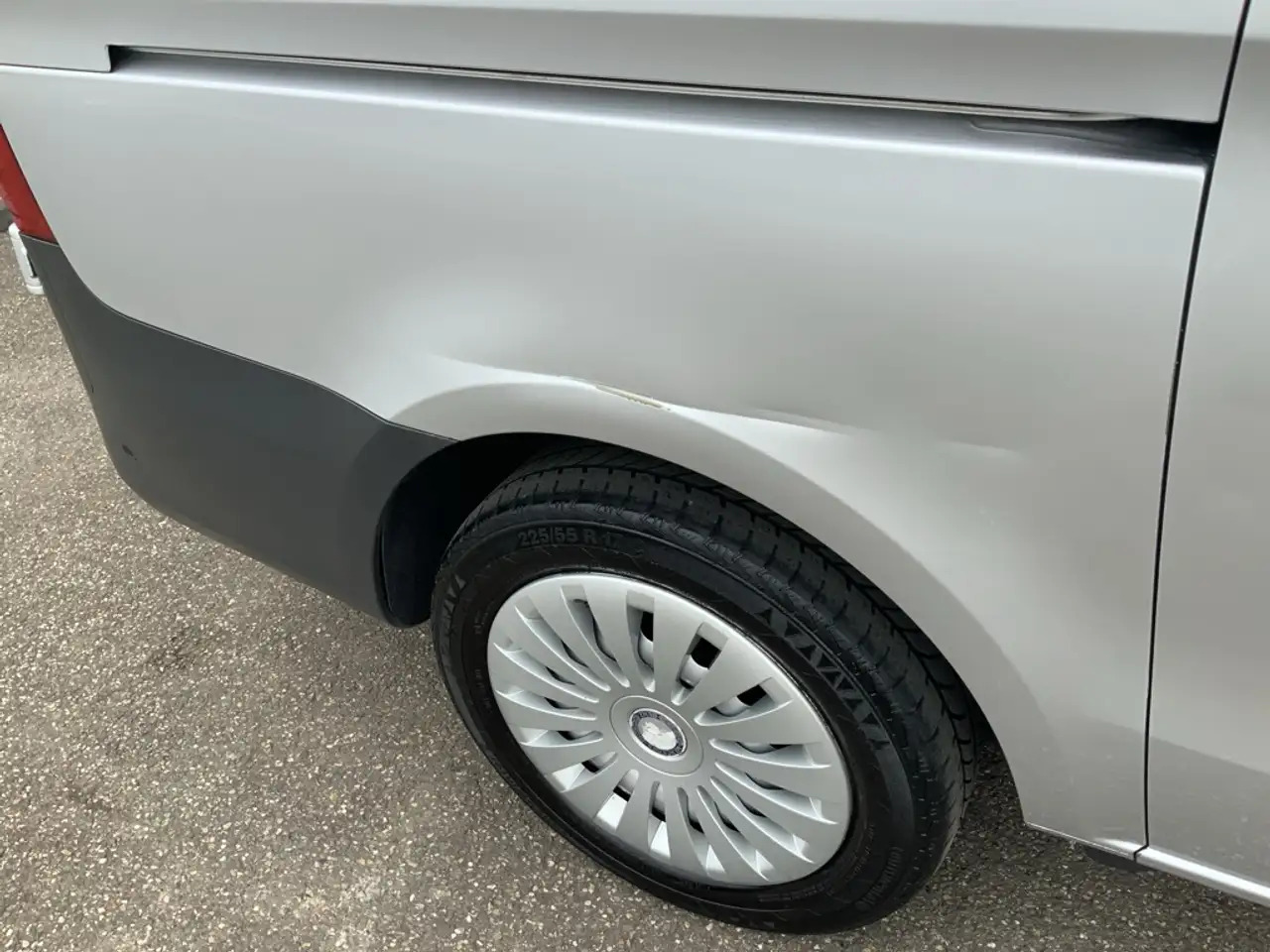 Mercedes-Benz Vito 119 CDI Lang Automaat Airco Cruise Trekhaak 2500 k - فان: صورة 4 Mercedes-Benz Vito 119 CDI Lang Automaat Airco Cruise Trekhaak 2500 k - فان: صورة 4