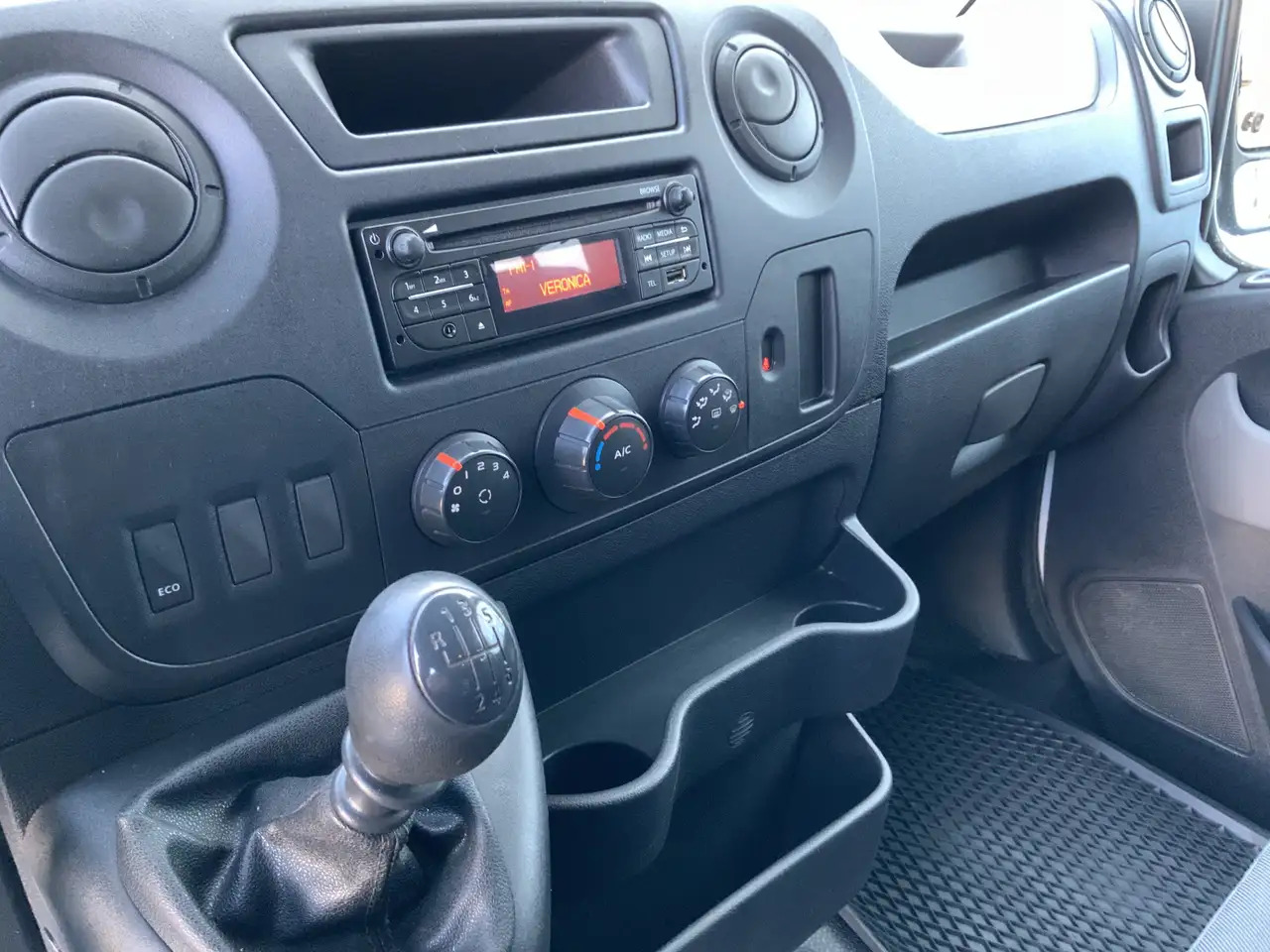 Nissan NV400 2.3 dCi L3H1 Dub Cab 3 Zijde Kipper Airco Bakmaat - قلاب صغير: صورة 5 Nissan NV400 2.3 dCi L3H1 Dub Cab 3 Zijde Kipper Airco Bakmaat - قلاب صغير: صورة 5