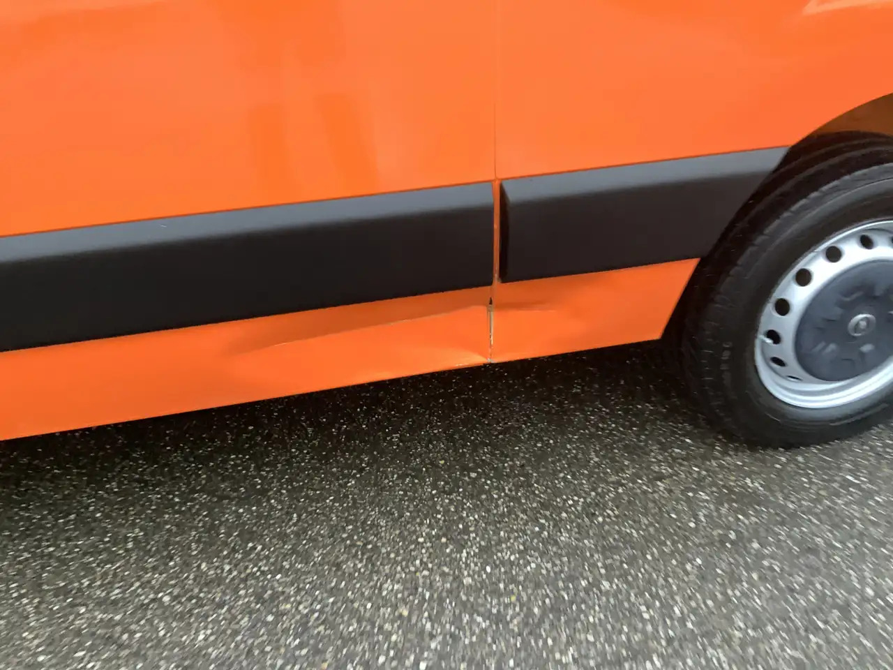 Opel Movano 2.3 CDTI BiTurbo L2H3 Start/Stop Airco 3 Zits Trek - فان: صورة 4 Opel Movano 2.3 CDTI BiTurbo L2H3 Start/Stop Airco 3 Zits Trek - فان: صورة 4