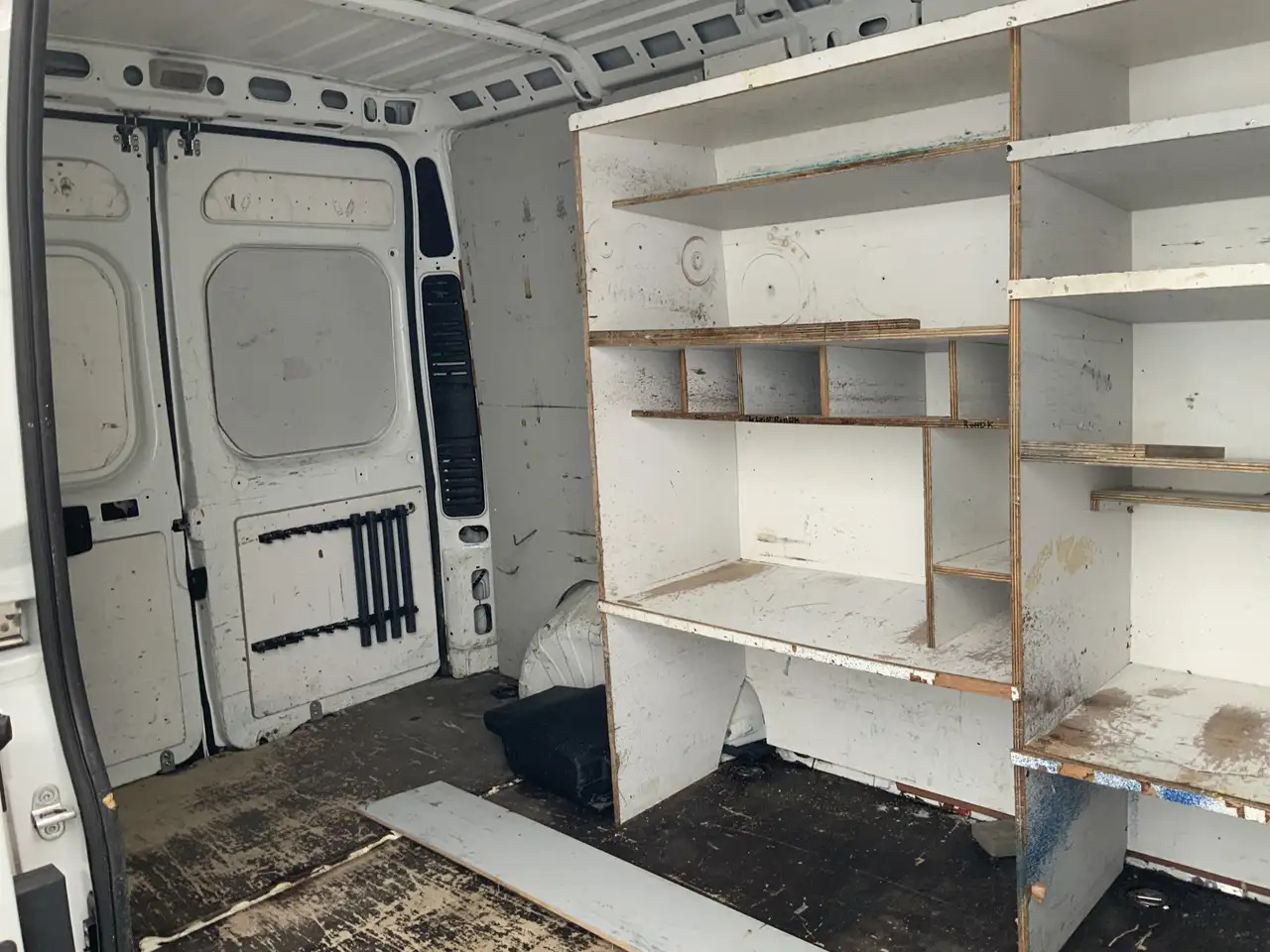 Peugeot Boxer 330 2.2 HDI L2H2 Première Airco Cruise Camera side - فان: صورة 5 Peugeot Boxer 330 2.2 HDI L2H2 Première Airco Cruise Camera side - فان: صورة 5