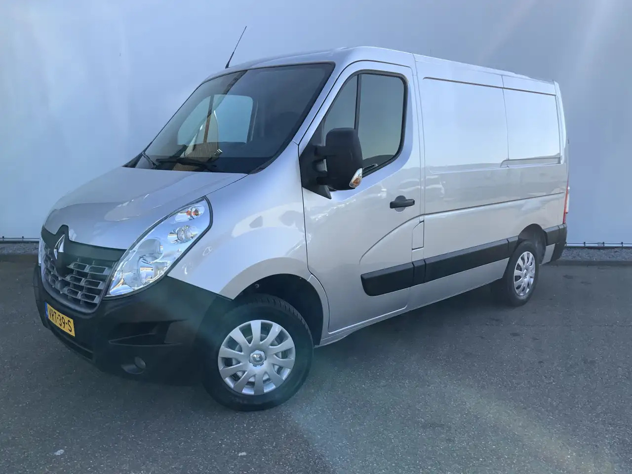 Renault Master T33 2.3 dCi L1H1Airco Cruise 3 Zits Trekhaak 2500 - فان: صورة 1 Renault Master T33 2.3 dCi L1H1Airco Cruise 3 Zits Trekhaak 2500 - فان: صورة 1