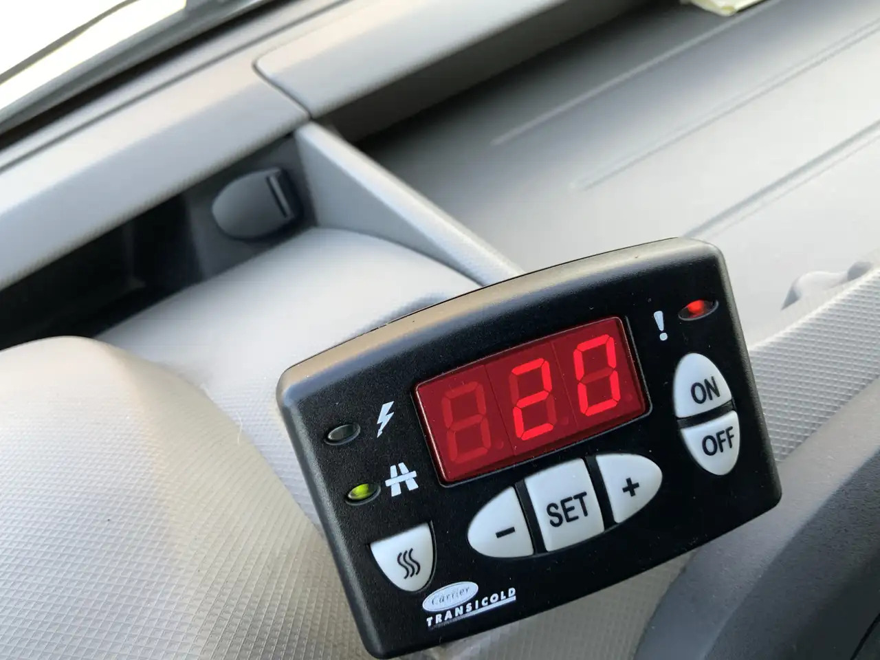 Renault Master T35 2.3 dCi L3H2 Maxi Koelauto Cruise 3 Zits Euro - شاحنة توصيل مبردة: صورة 5 Renault Master T35 2.3 dCi L3H2 Maxi Koelauto Cruise 3 Zits Euro - شاحنة توصيل مبردة: صورة 5