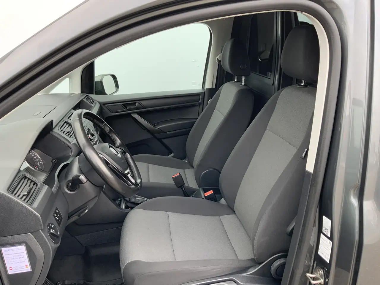 Volkswagen Caddy 2.0 TDI L2H1 AUTOMAAT BMT Maxi Exclusive Edition A - فان المدمجة: صورة 4 Volkswagen Caddy 2.0 TDI L2H1 AUTOMAAT BMT Maxi Exclusive Edition A - فان المدمجة: صورة 4