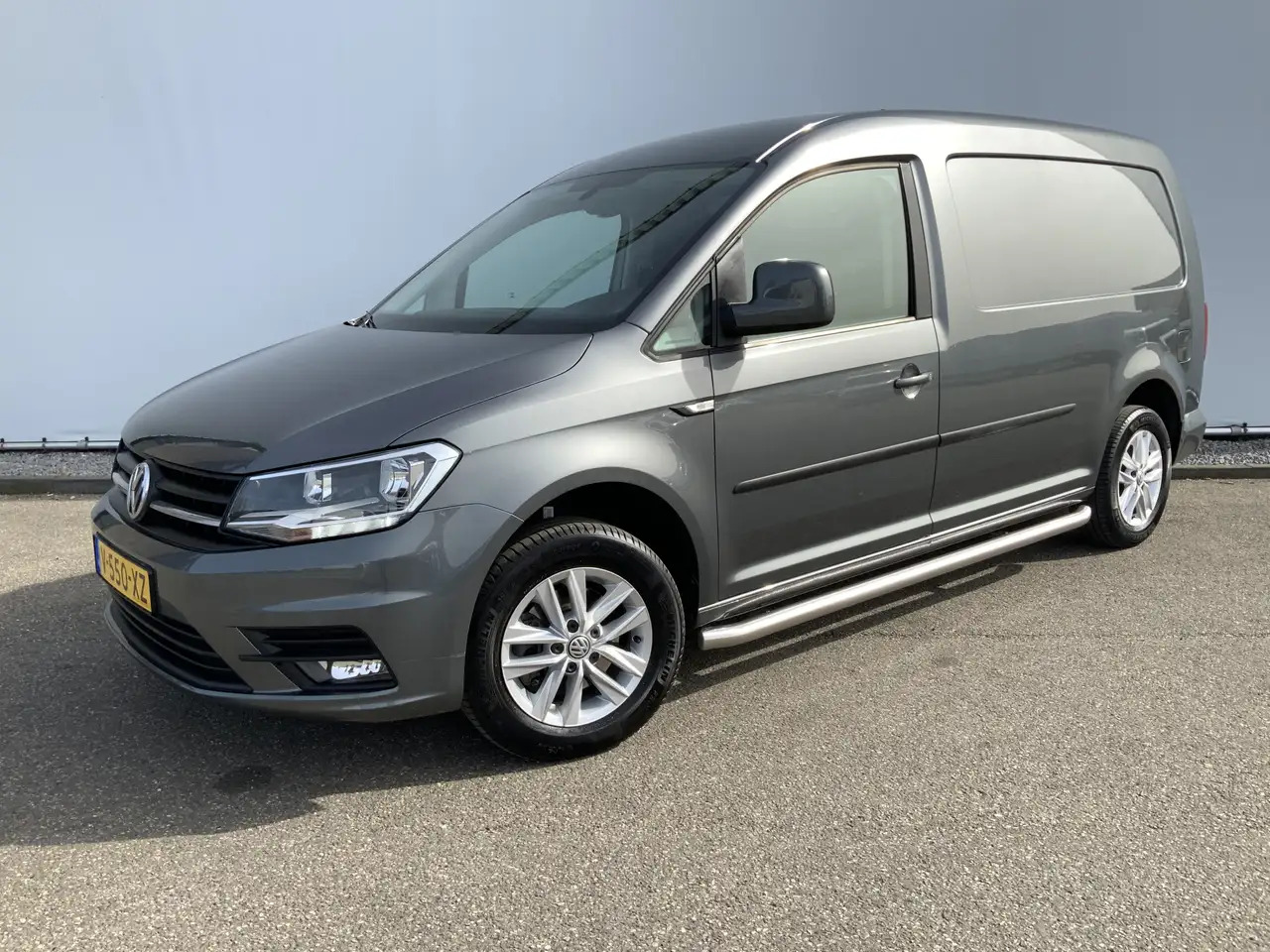 Volkswagen Caddy 2.0 TDI L2H1 BMT Maxi Exclusive Edtion Airco Navi - فان: صورة 1 Volkswagen Caddy 2.0 TDI L2H1 BMT Maxi Exclusive Edtion Airco Navi - فان: صورة 1