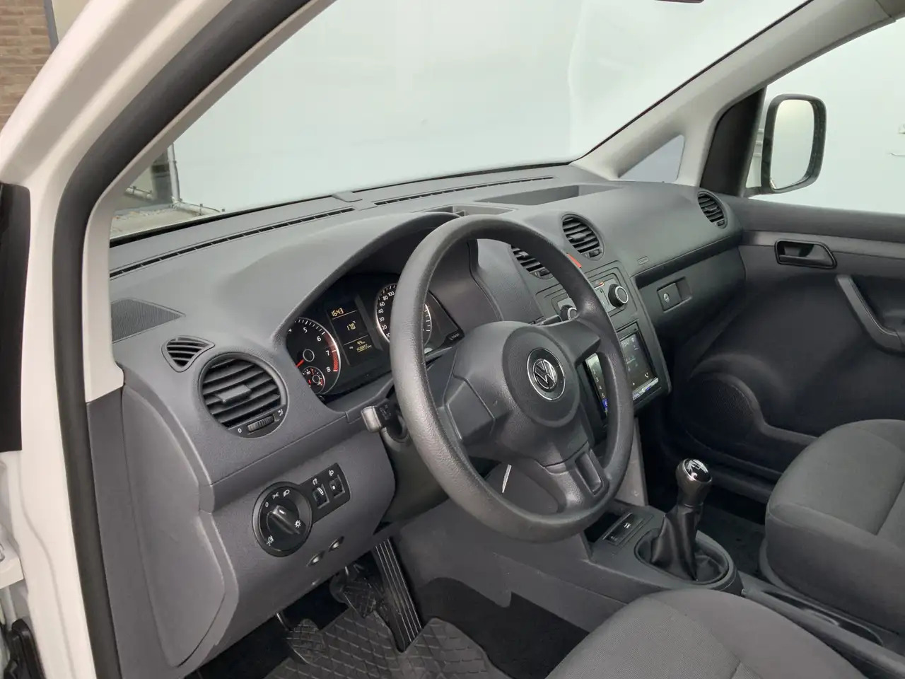 Volkswagen Caddy BENZINE !!! 1.2 TSI Airco Side Bar Alu Velg Trekha - فان المدمجة: صورة 5 Volkswagen Caddy BENZINE !!! 1.2 TSI Airco Side Bar Alu Velg Trekha - فان المدمجة: صورة 5