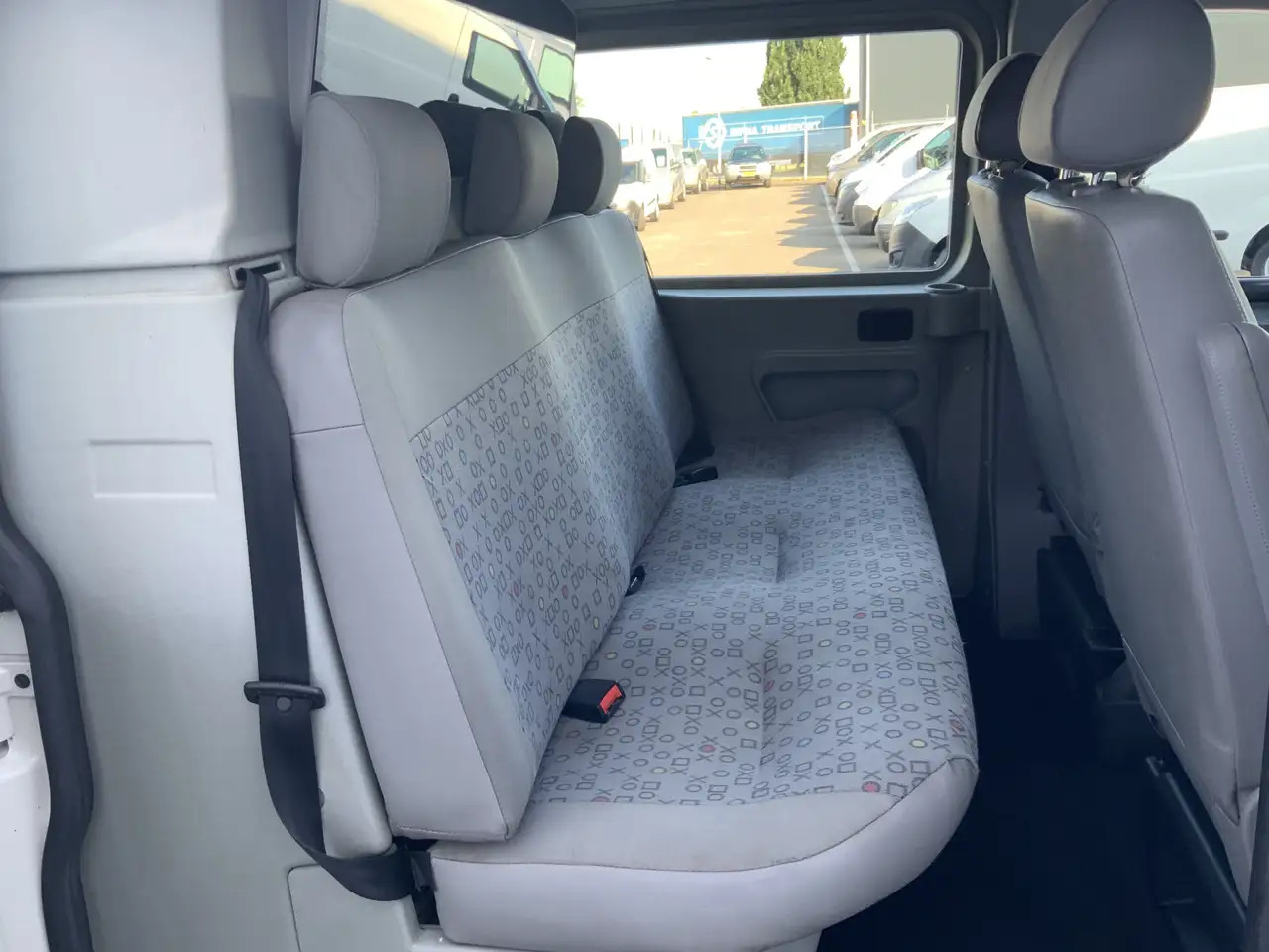 Volkswagen T5 Transporter 2.5 TDI 300 Budgetline Automaat DubCab Airco Trekh - الشاحنات الصغيرة كابينة مزدوجة: صورة 4 Volkswagen T5 Transporter 2.5 TDI 300 Budgetline Automaat DubCab Airco Trekh - الشاحنات الصغيرة كابينة مزدوجة: صورة 4