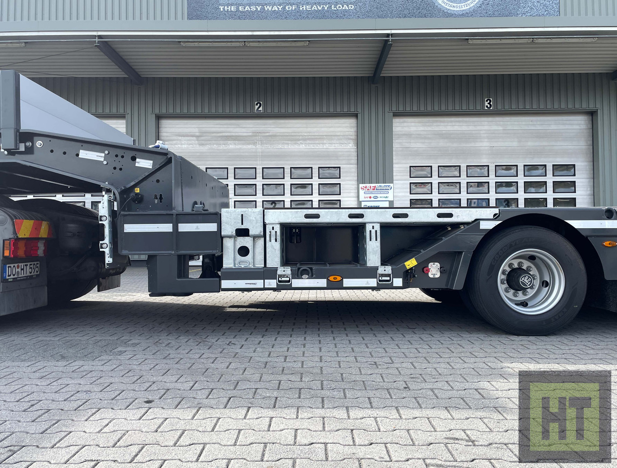 Faymonville 4-(2+2)-Achs-Tele-Semi m. Radmulden u. Rampen - نصف مقطورة بلودر منخفض: صورة 3 Faymonville 4-(2+2)-Achs-Tele-Semi m. Radmulden u. Rampen - نصف مقطورة بلودر منخفض: صورة 3