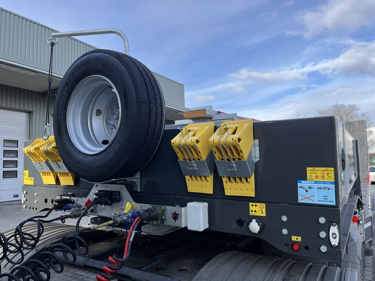 Faymonville 5-Achs-Tele-Semi mit Halbachsen "Twinaxle" und hydr. Rampen Auflieger - نصف مقطورة بلودر منخفض: صورة 3 Faymonville 5-Achs-Tele-Semi mit Halbachsen "Twinaxle" und hydr. Rampen Auflieger - نصف مقطورة بلودر منخفض: صورة 3