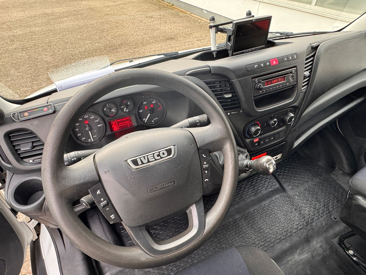 تأجير IVECO Daily 70C18 Hubarbeitsbühne Steiger France Elevateur 172 CPL EURO 6C IVECO Daily 70C18 Hubarbeitsbühne Steiger France Elevateur 172 CPL EURO 6C: صورة 19