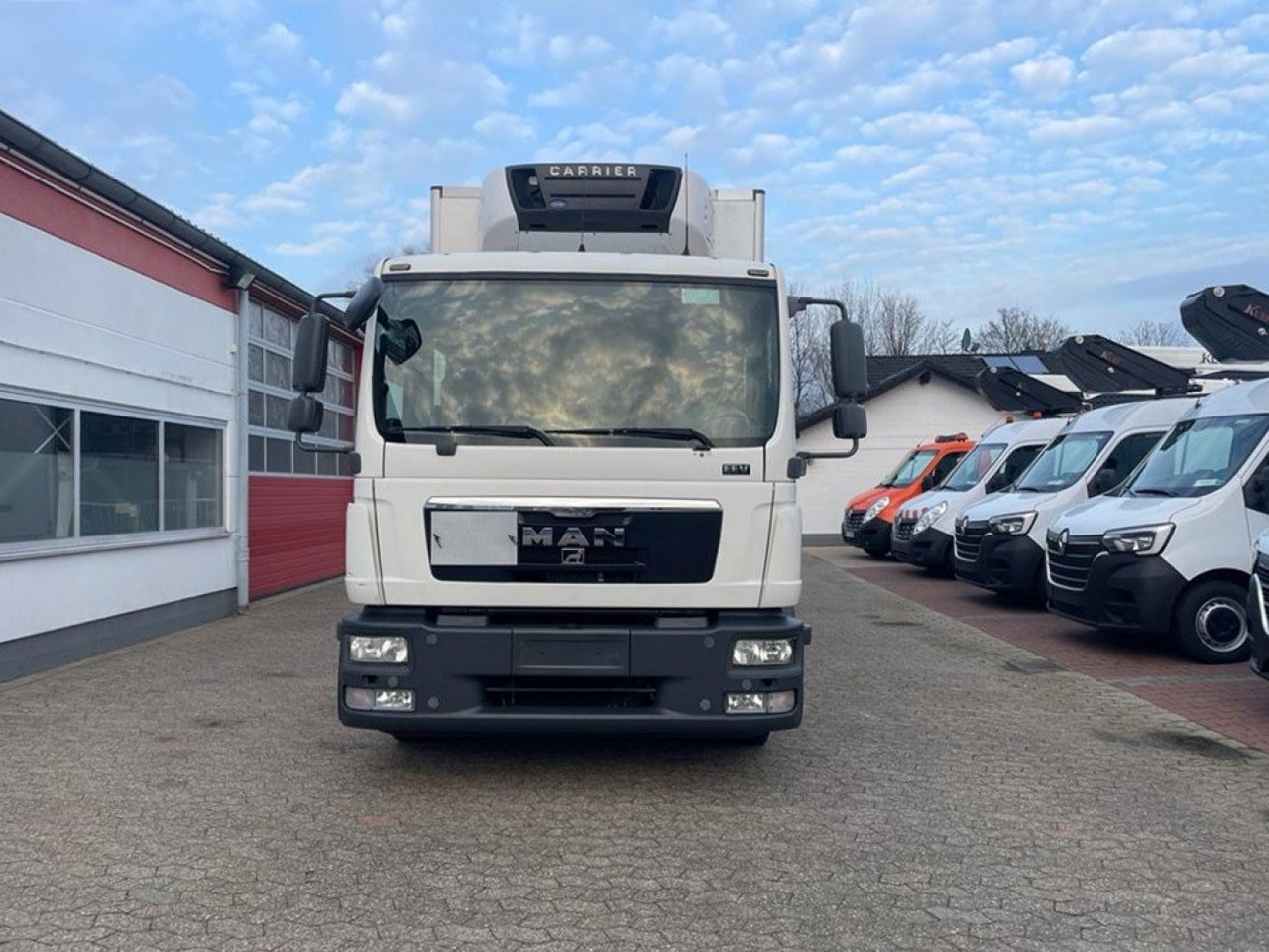 MAN TGL 10.220 Doka Tiefkühlkoffer LBW 1.5t - شاحنة ذات مبرد: صورة 2 MAN TGL 10.220 Doka Tiefkühlkoffer LBW 1.5t - شاحنة ذات مبرد: صورة 2