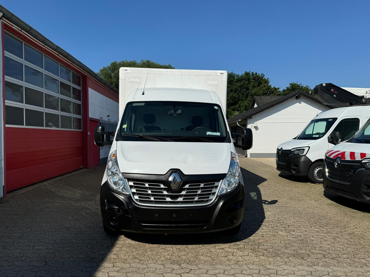 Renault Master Koffer mit Auffahrrampe 1200kg Nutzlast - شاحنة بصندوق مغلق: صورة 2 Renault Master Koffer mit Auffahrrampe 1200kg Nutzlast - شاحنة بصندوق مغلق: صورة 2