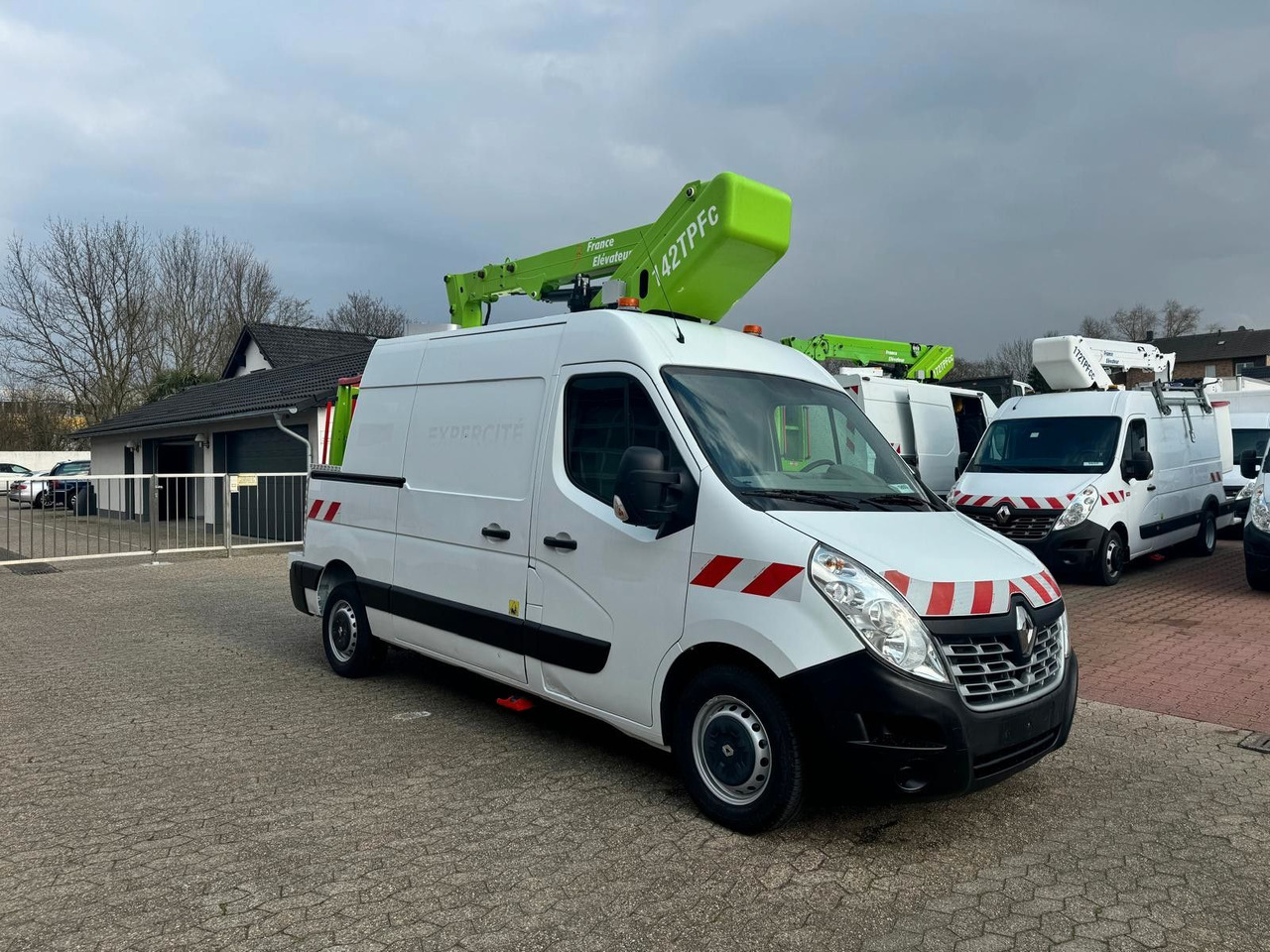 Renault Master Steiger France Elévateur 142 TPFc - منصة محمولة مثبتة على الشاحنة: صورة 3 Renault Master Steiger France Elévateur 142 TPFc - منصة محمولة مثبتة على الشاحنة: صورة 3