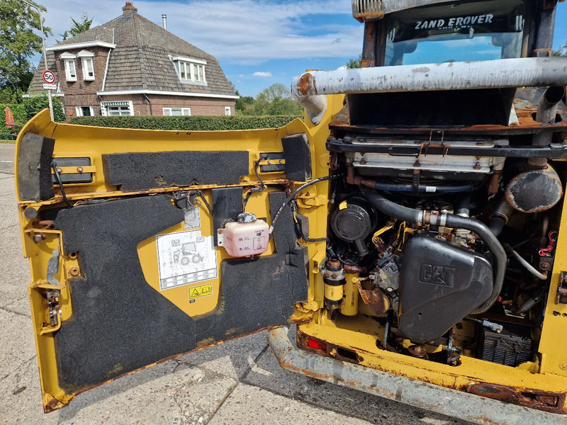 Caterpillar 216B3 schranklader met 1191 uur - شيول صغير: صورة 5 Caterpillar 216B3 schranklader met 1191 uur - شيول صغير: صورة 5