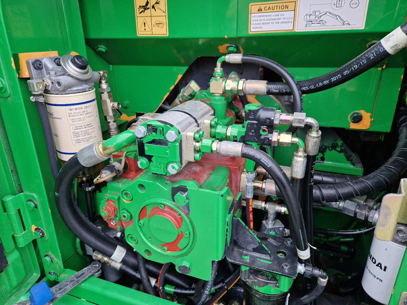 Hyundai Robex 160W-9A met 6-cilinder Cummins motor - حفار ذو عجلات: صورة 4 Hyundai Robex 160W-9A met 6-cilinder Cummins motor - حفار ذو عجلات: صورة 4