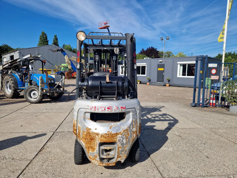 Nissan 1800 kg. LPG met keuring - رافعة شوكية تعمل بالغاز: صورة 4 Nissan 1800 kg. LPG met keuring - رافعة شوكية تعمل بالغاز: صورة 4