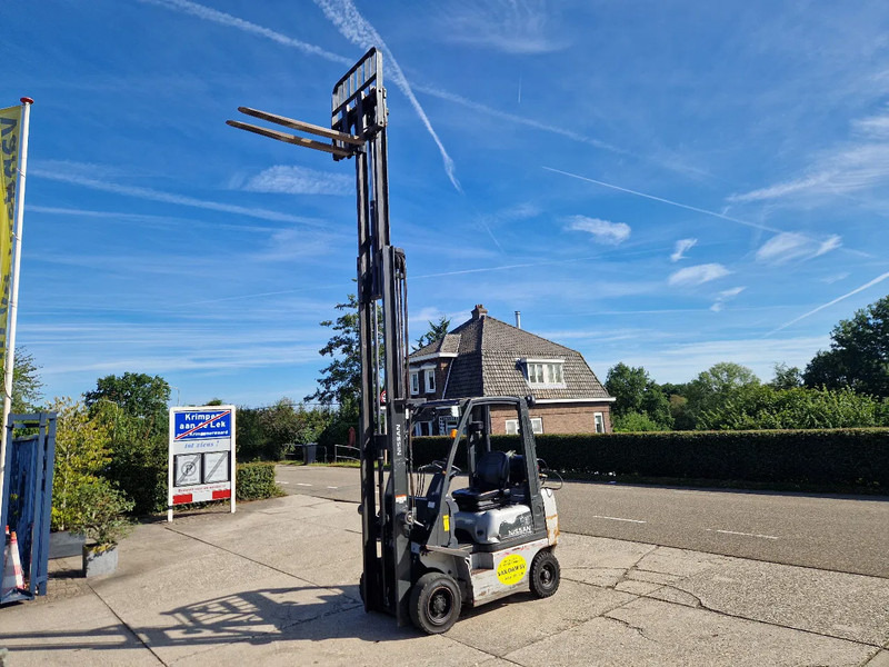 Nissan 1800 kg. LPG met keuring - رافعة شوكية تعمل بالغاز: صورة 2 Nissan 1800 kg. LPG met keuring - رافعة شوكية تعمل بالغاز: صورة 2