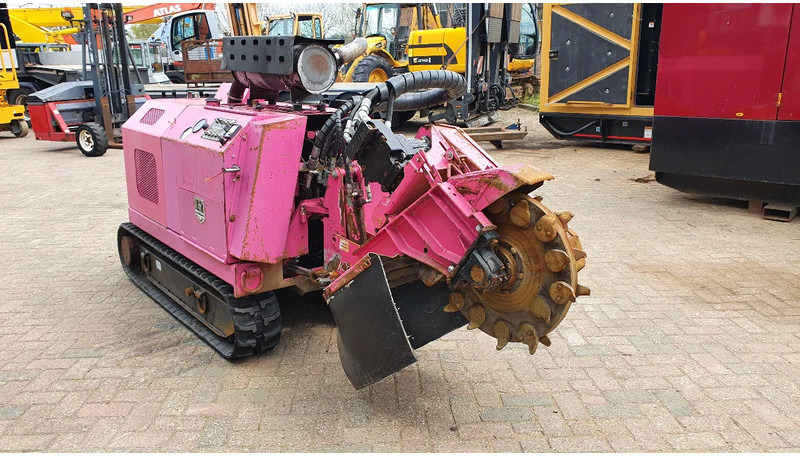 Onbekend Bandit 2900T stobben/stronkenfrees - آلة تفتيت بقايا الأشجار: صورة 1 Onbekend Bandit 2900T stobben/stronkenfrees - آلة تفتيت بقايا الأشجار: صورة 1