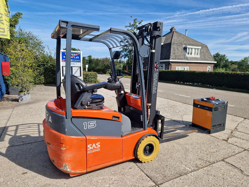 Toyota 1500 kg. elektrisch hefhoogte 5.00m. - رافعة شوكية كهربائية: صورة 1 Toyota 1500 kg. elektrisch hefhoogte 5.00m. - رافعة شوكية كهربائية: صورة 1