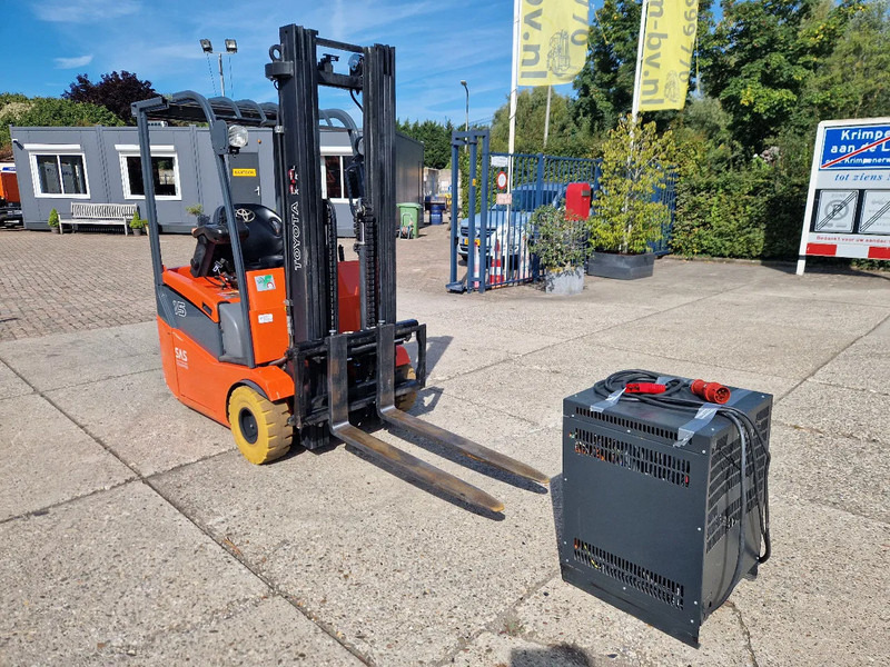Toyota 1500 kg. elektrisch hefhoogte 5.00m. - رافعة شوكية كهربائية: صورة 3 Toyota 1500 kg. elektrisch hefhoogte 5.00m. - رافعة شوكية كهربائية: صورة 3