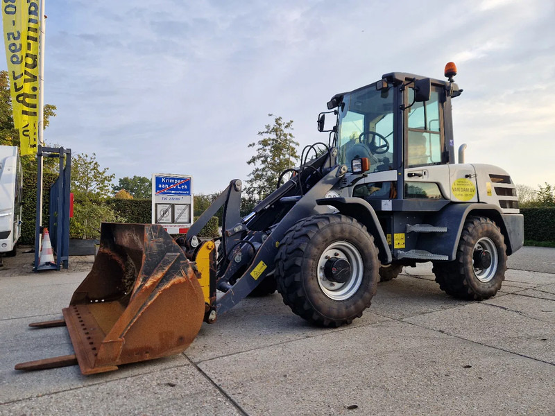 Yanmar / Terex TL80 met NL kenteken very low hours! - اللودر بعجل: صورة 1 Yanmar / Terex TL80 met NL kenteken very low hours! - اللودر بعجل: صورة 1