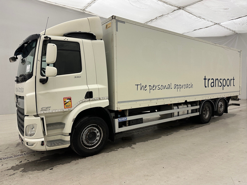 DAF CF 330 - 6x2 - شاحنة صندوقية: صورة 1 DAF CF 330 - 6x2 - شاحنة صندوقية: صورة 1