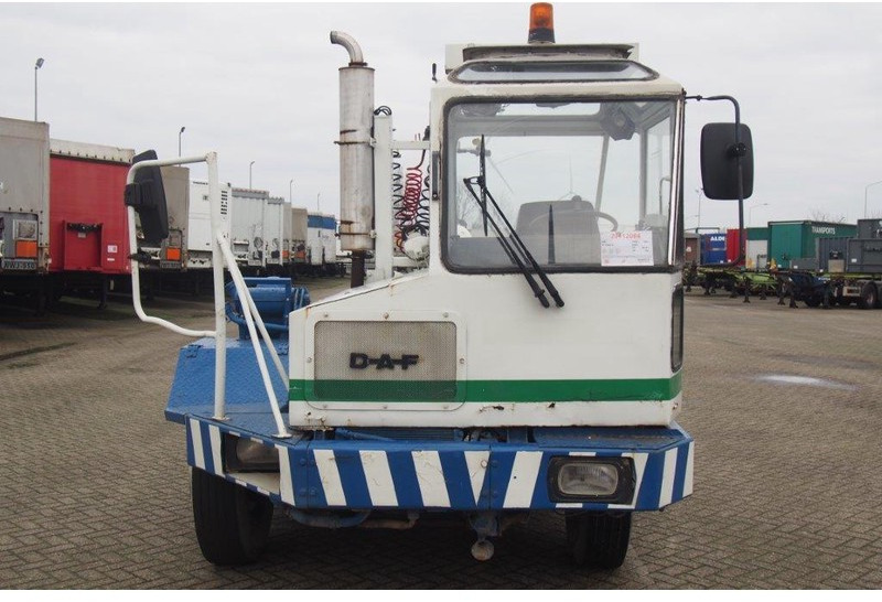 DAF RORO Terminal tractor TT13050H - شاحنة نقل نصف مقطورة بالميناء: صورة 2 DAF RORO Terminal tractor TT13050H - شاحنة نقل نصف مقطورة بالميناء: صورة 2