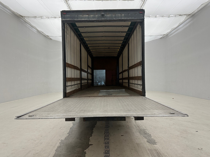 Iveco Eurocargo 180E28 - شاحنة ذات ستائر جانبية: صورة 5 Iveco Eurocargo 180E28 - شاحنة ذات ستائر جانبية: صورة 5