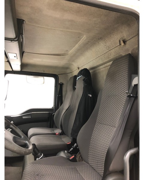 شاحنة صندوقية MAN TGL 8.180: صورة 9