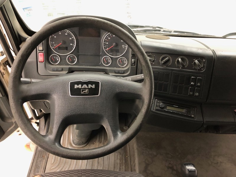 شاحنة صندوقية MAN TGL 8.180: صورة 10