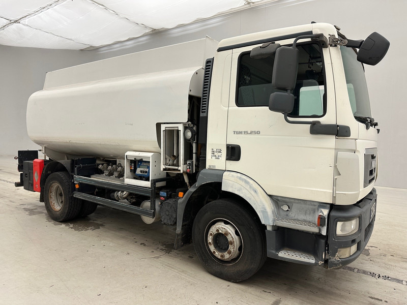 MAN TGM 15.250 - شاحنة صهريج: صورة 3 MAN TGM 15.250 - شاحنة صهريج: صورة 3