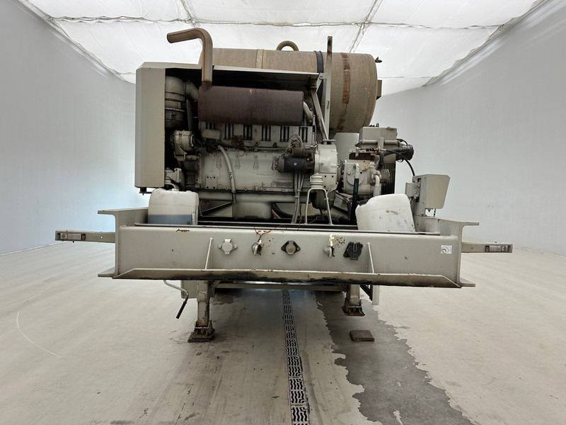 MOL Mixer 10 cub - نصف مقطورة خلاطة خرسانة: صورة 2 MOL Mixer 10 cub - نصف مقطورة خلاطة خرسانة: صورة 2