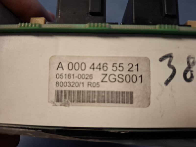 Mercedes-Benz A0004465521 Toerenteller A0004465521 - لوحة العدادات - شاحنة: صورة 4 Mercedes-Benz A0004465521 Toerenteller A0004465521 - لوحة العدادات - شاحنة: صورة 4