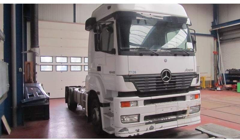 Mercedes-Benz AXOR Cabine Axor - الكابينة والداخلية: صورة 2 Mercedes-Benz AXOR Cabine Axor - الكابينة والداخلية: صورة 2
