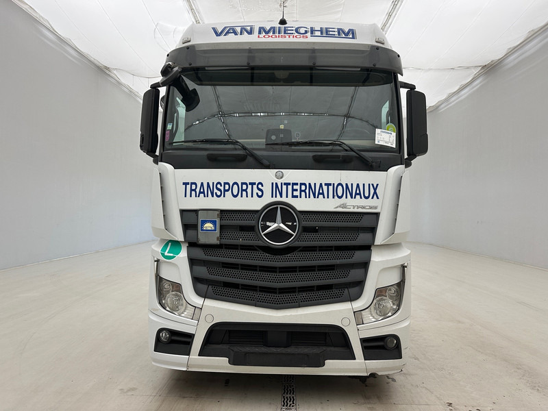 Mercedes-Benz Actros 1842 - مقطورة السحب: صورة 2 Mercedes-Benz Actros 1842 - مقطورة السحب: صورة 2