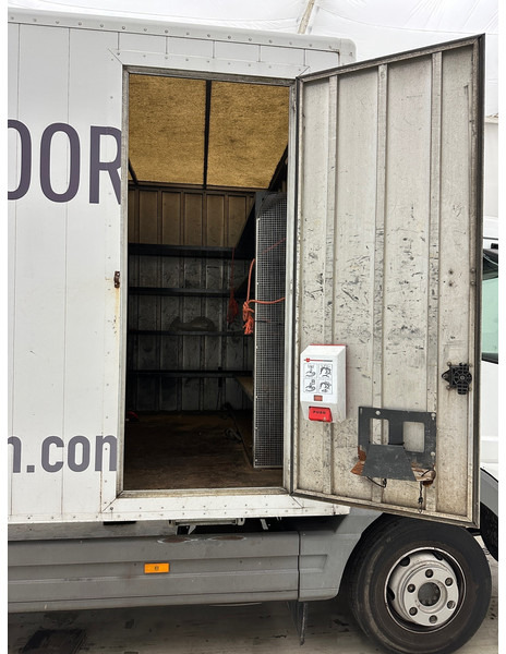 Mercedes-Benz Atego 1018 - شاحنة صندوقية: صورة 4 Mercedes-Benz Atego 1018 - شاحنة صندوقية: صورة 4
